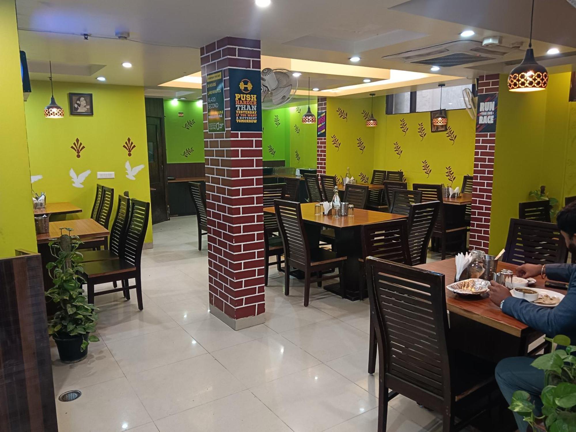 Hotel Wti Airport Grand Delhi Nueva Delhi Exterior foto
