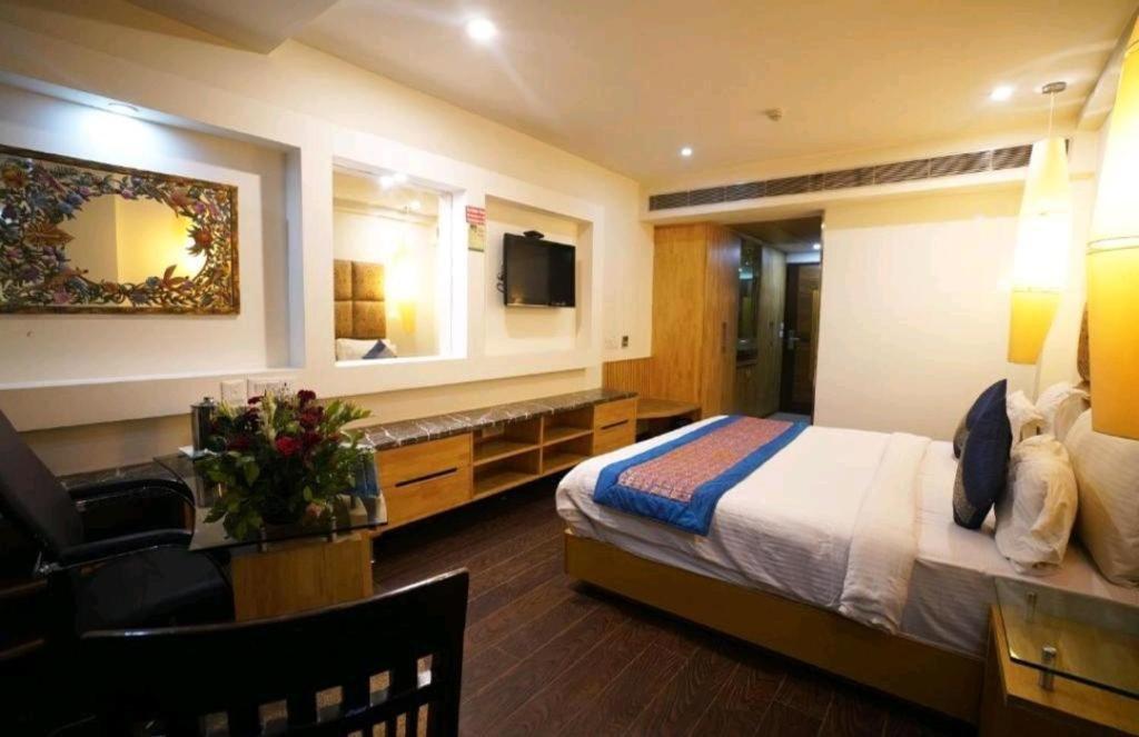 Hotel Wti Airport Grand Delhi Nueva Delhi Exterior foto