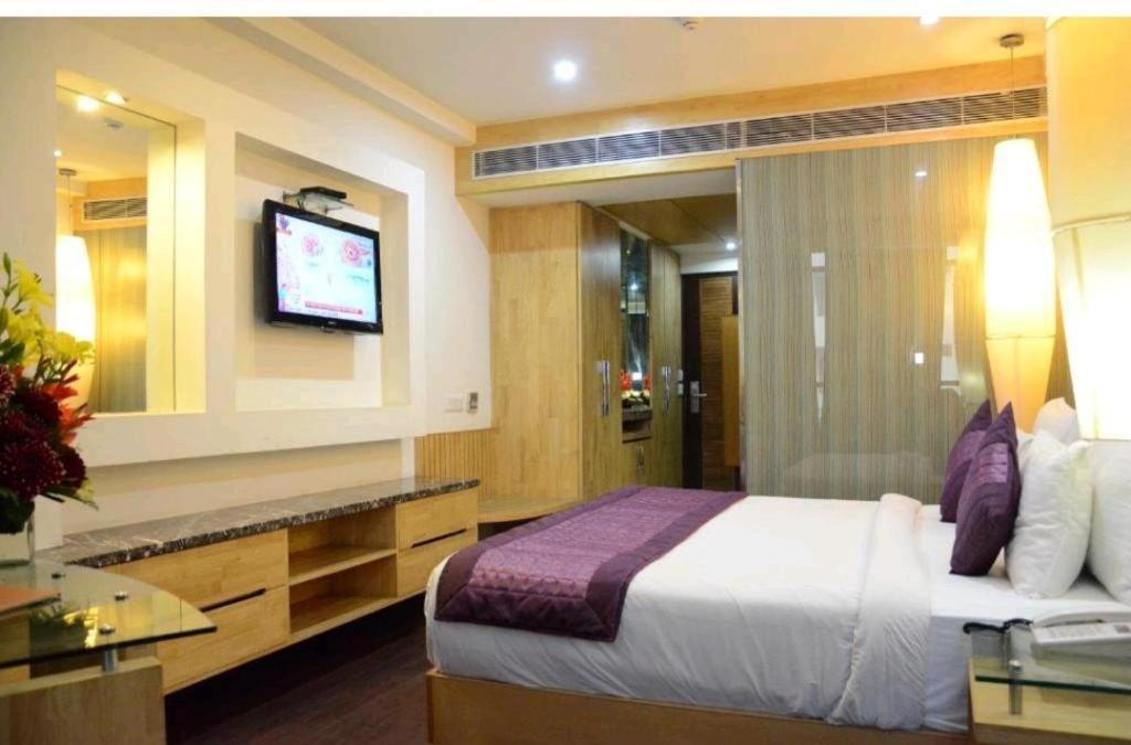 Hotel Wti Airport Grand Delhi Nueva Delhi Exterior foto