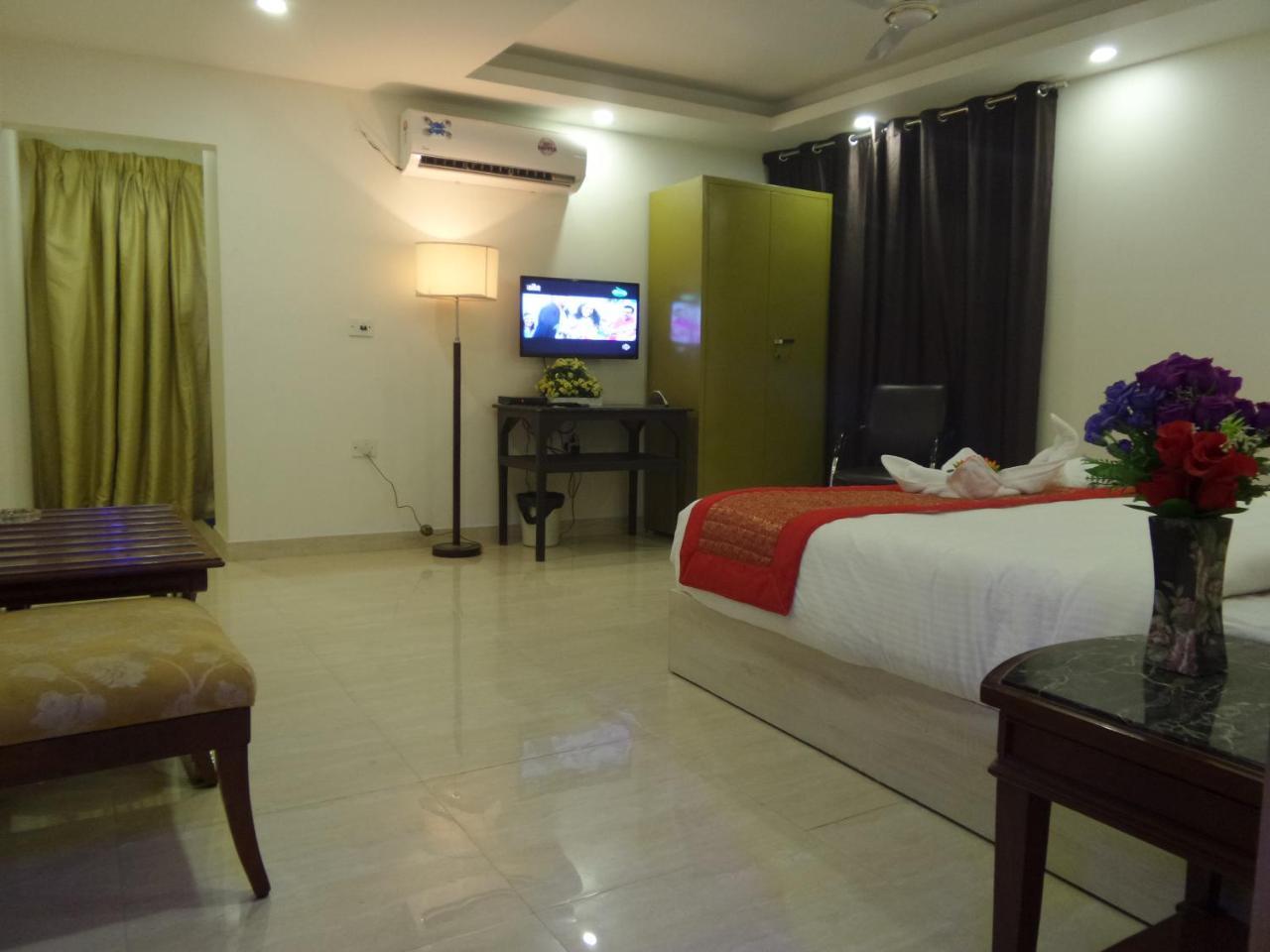 Hotel Wti Airport Grand Delhi Nueva Delhi Exterior foto