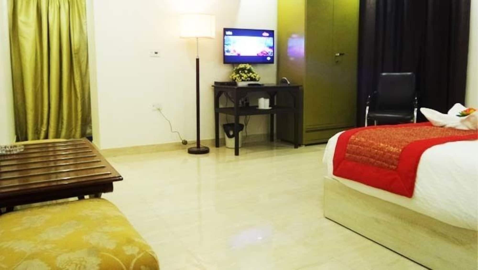 Hotel Wti Airport Grand Delhi Nueva Delhi Exterior foto