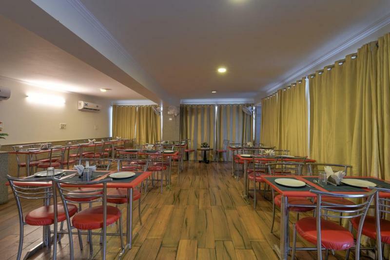 Hotel Wti Airport Grand Delhi Nueva Delhi Exterior foto